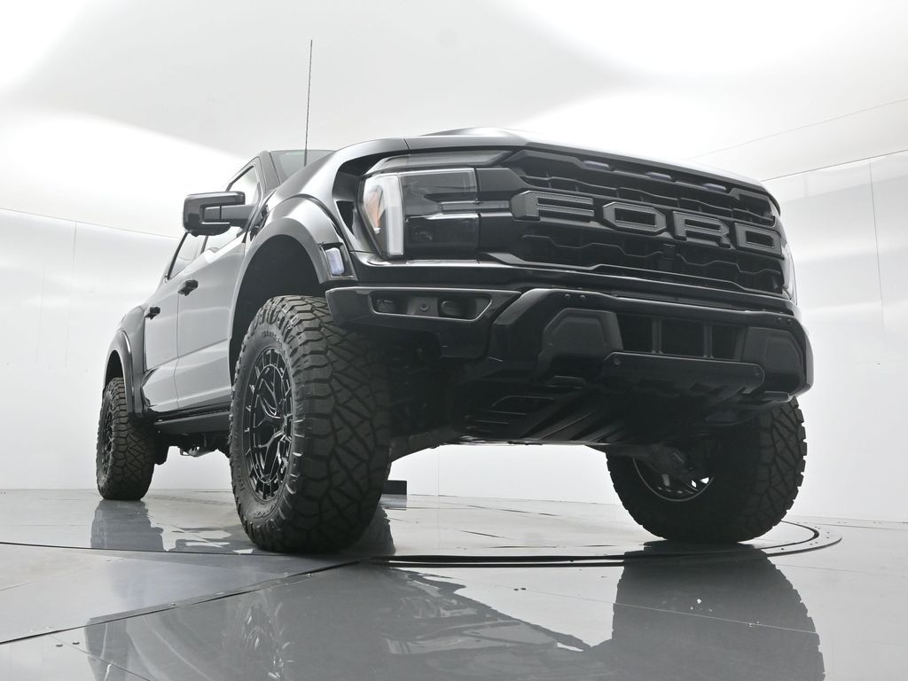 2025 Ford F-150 Raptor photo 43