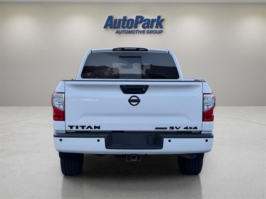 2018 Nissan Titan SV photo 4