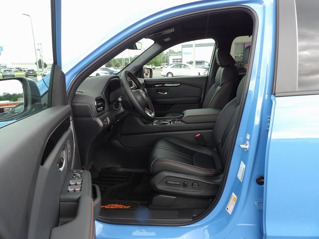 2025 Honda Pilot TrailSport photo 18