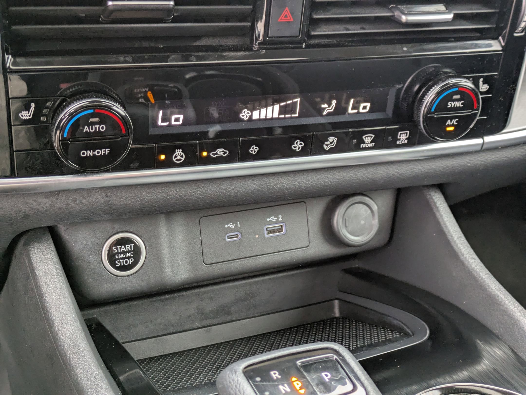 2023 Nissan Rogue SV photo 22