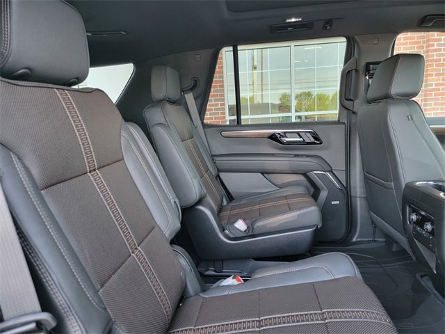 2025 Chevrolet Tahoe High Country photo 14