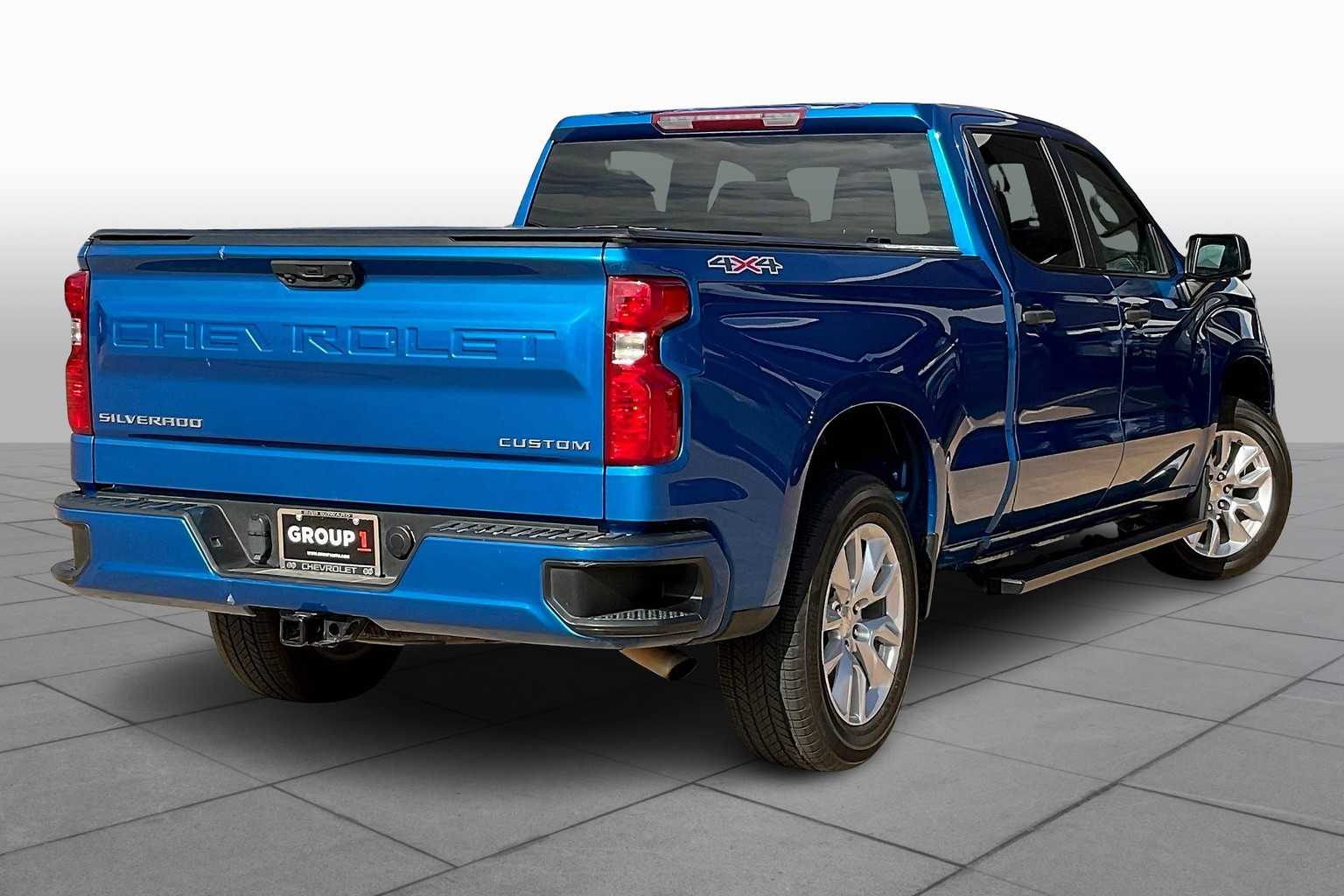 2022 Chevrolet Silverado 1500 Custom photo 12