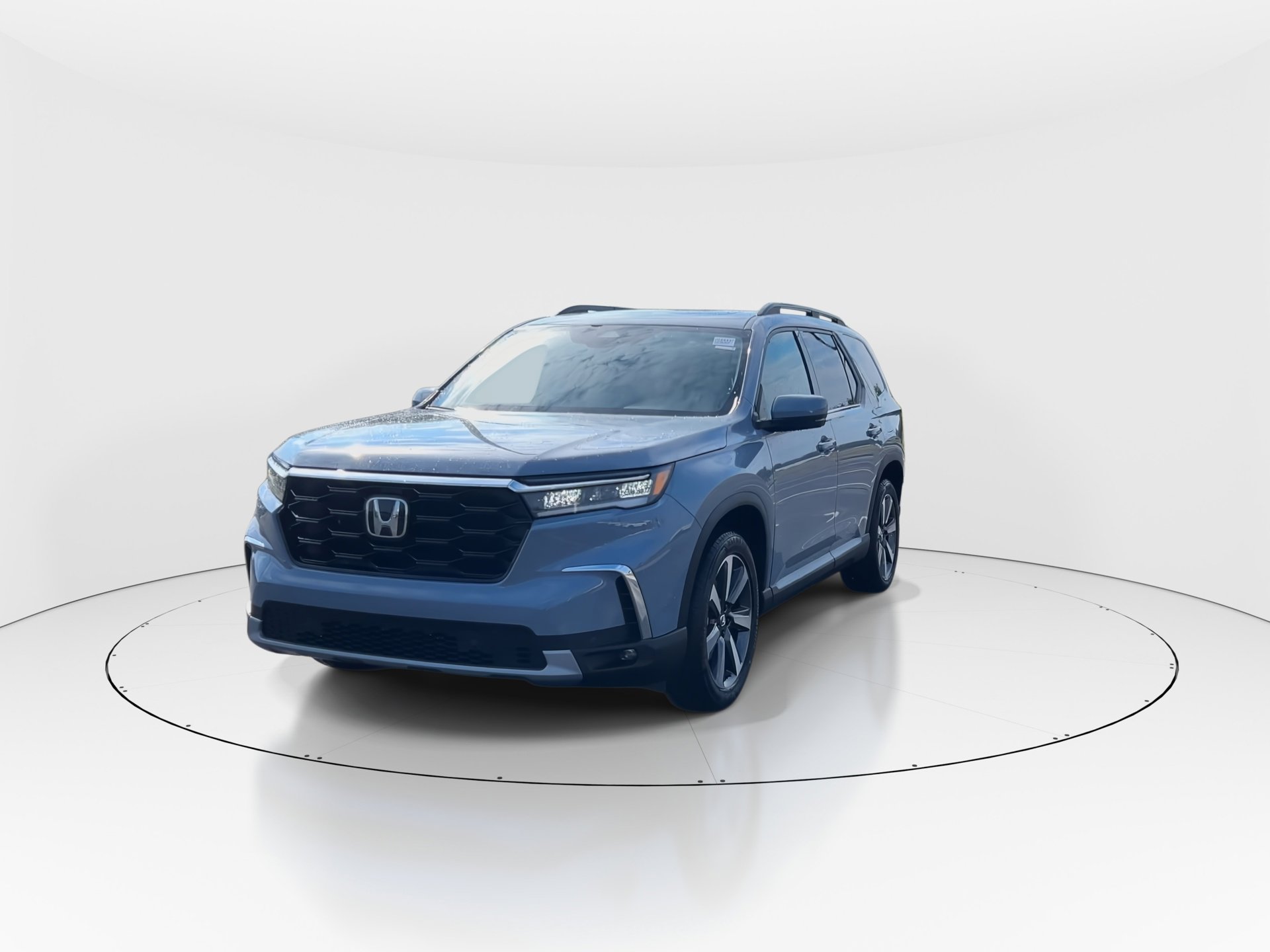 2025 Honda Pilot Touring photo 4