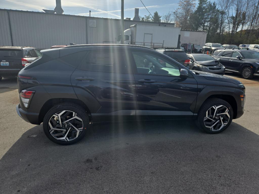 2026 Hyundai Kona SEL photo 2