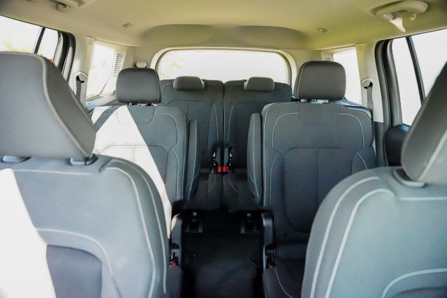 2023 Jeep Grand Cherokee Laredo photo 36