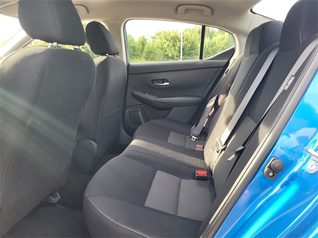 2023 Nissan Sentra SV photo 6