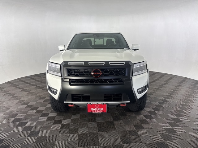 2025 Nissan Frontier Crew Cab PRO-4X photo 2