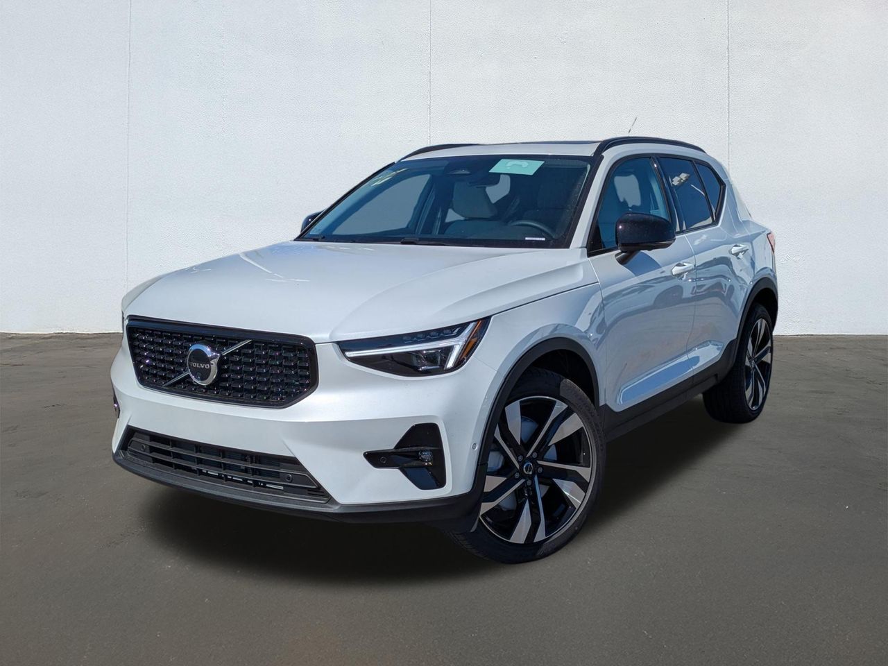 2026 Volvo XC40 Ultra's photo