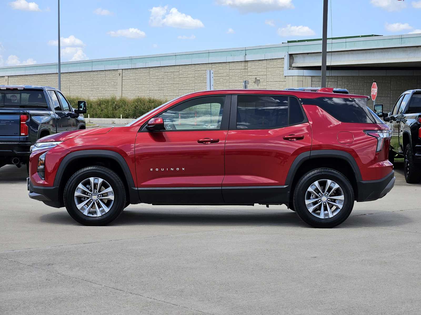 2025 Chevrolet Equinox LT photo 5