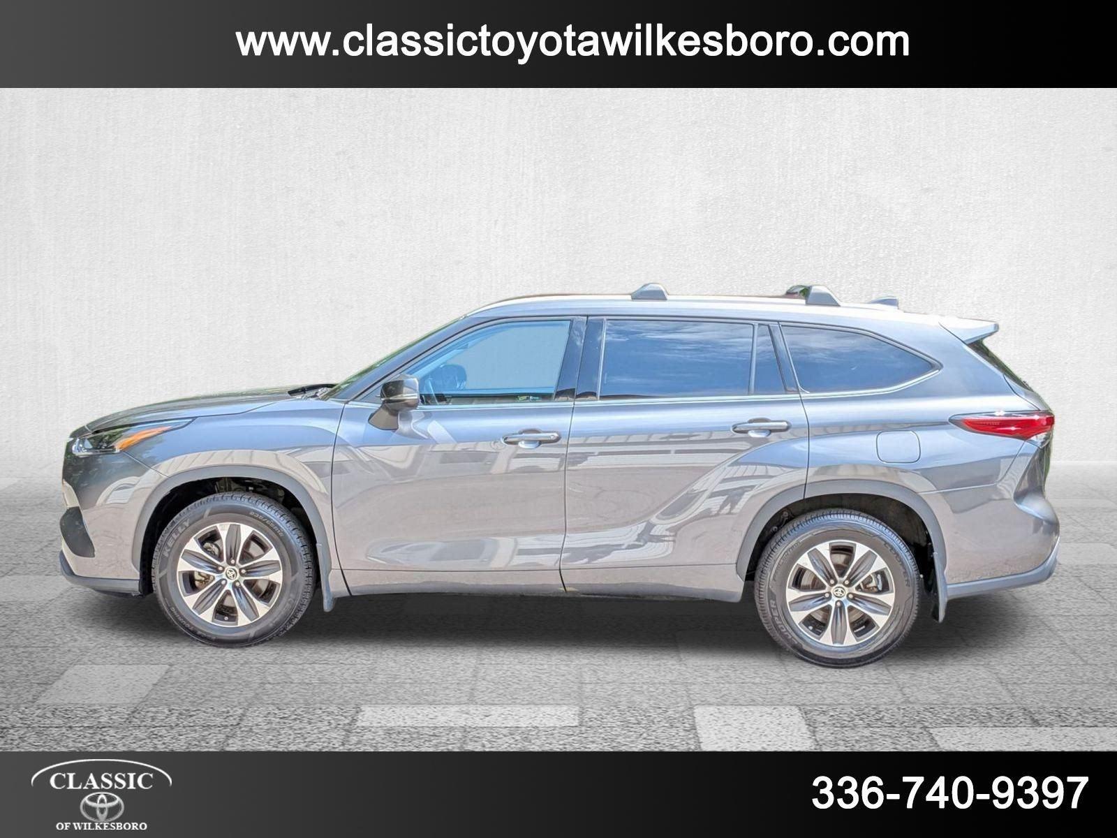 2022 Toyota Highlander XLE photo 8