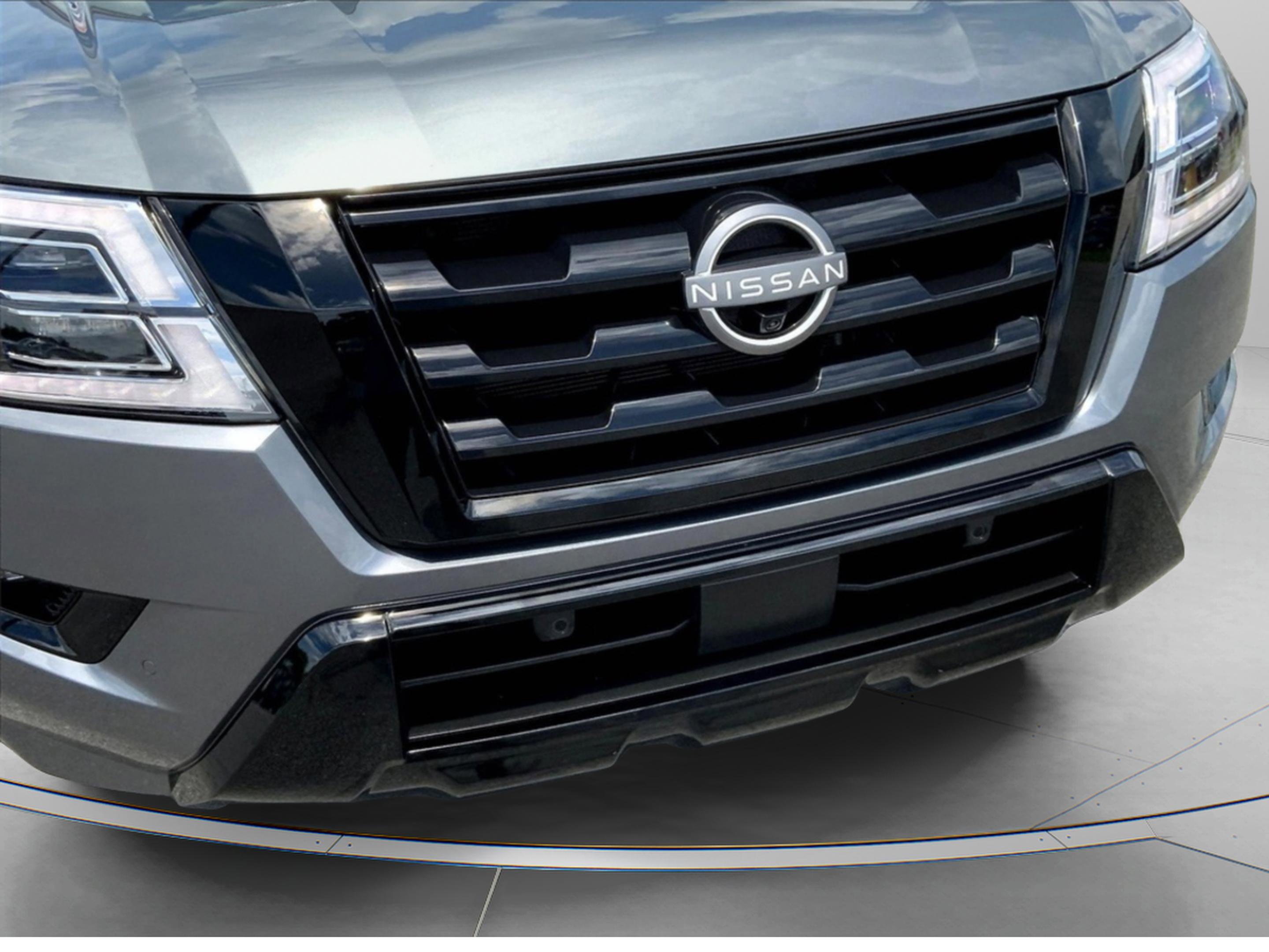 2024 Nissan Armada SL photo 2