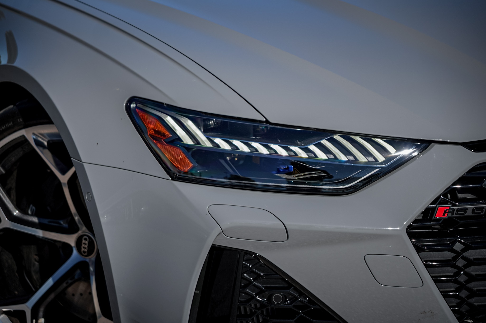 2025 Audi RS 6 Avant Performance photo 3