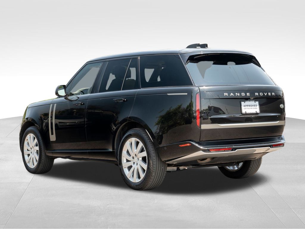 2023 Land Rover Range Rover SE photo 6