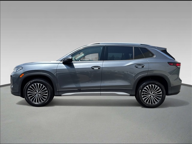 2025 Volkswagen Tiguan S photo 3
