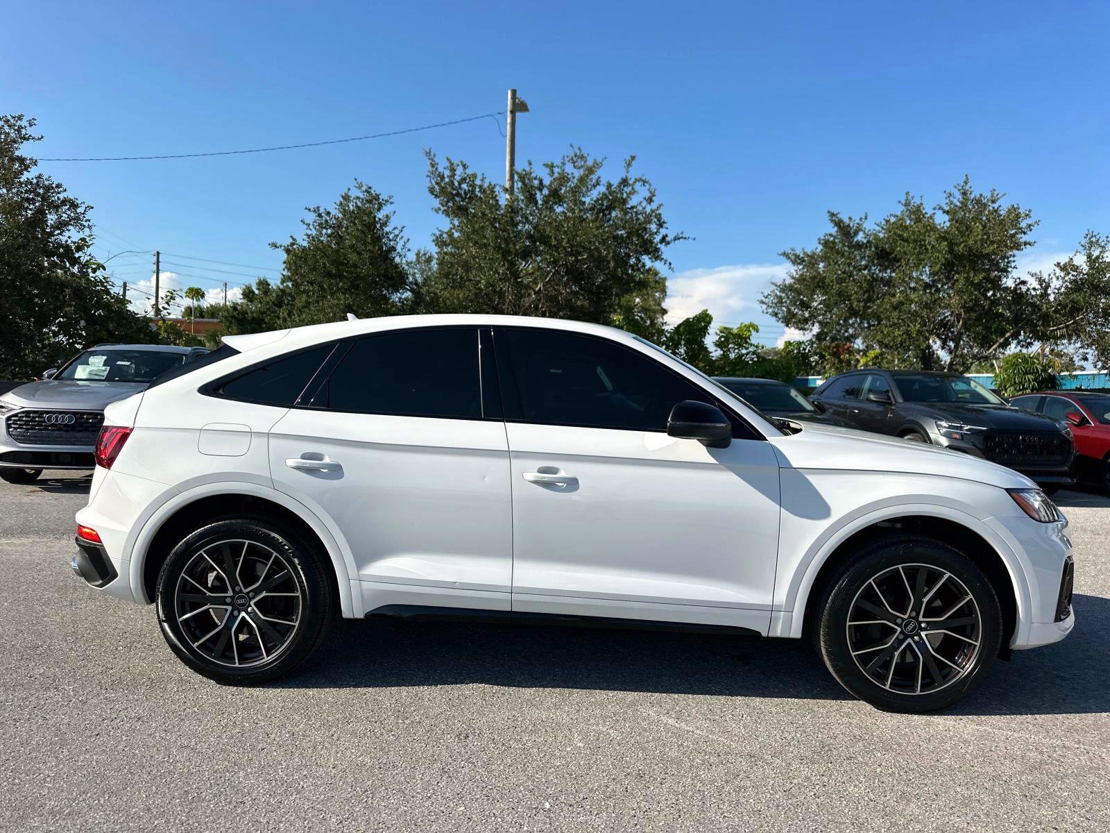 2023 Audi SQ5 Premium Plus photo 3