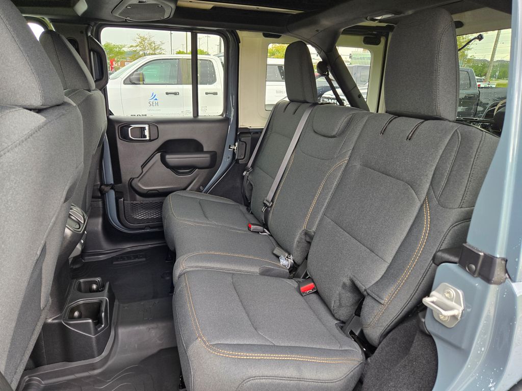 2025 Jeep Wrangler Sport S photo 26