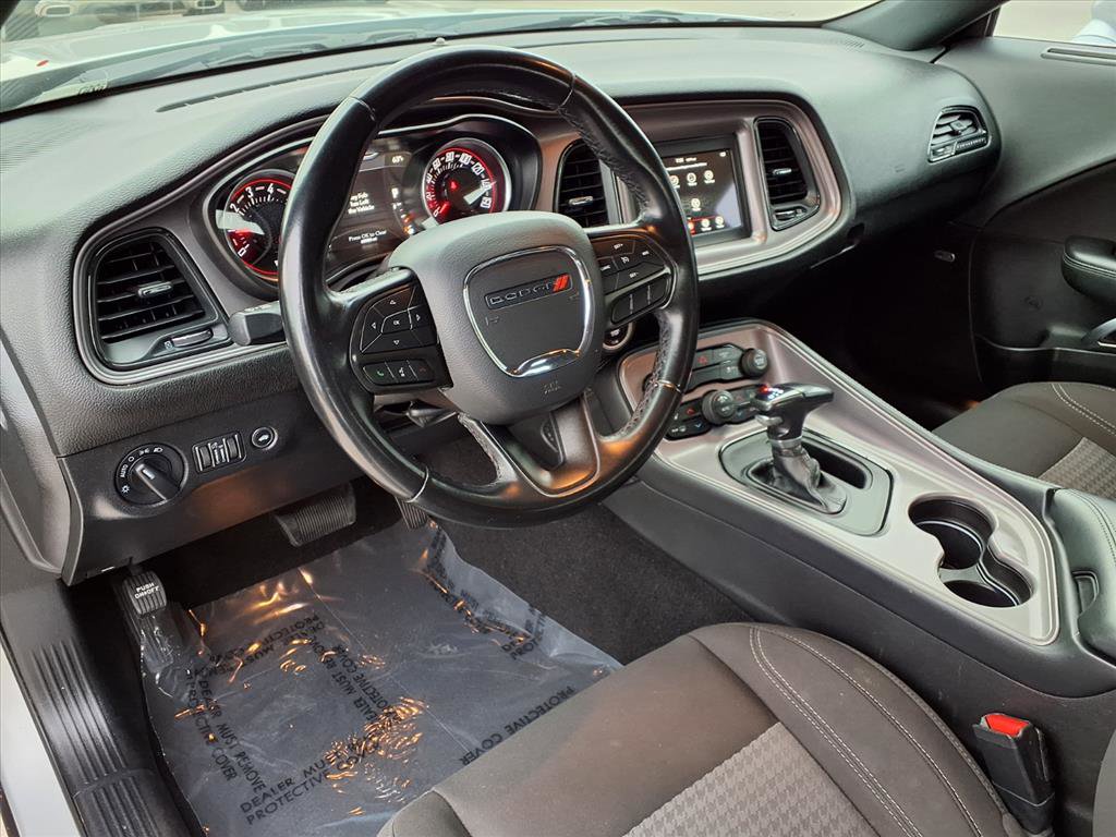 2023 Dodge Challenger SXT photo 4