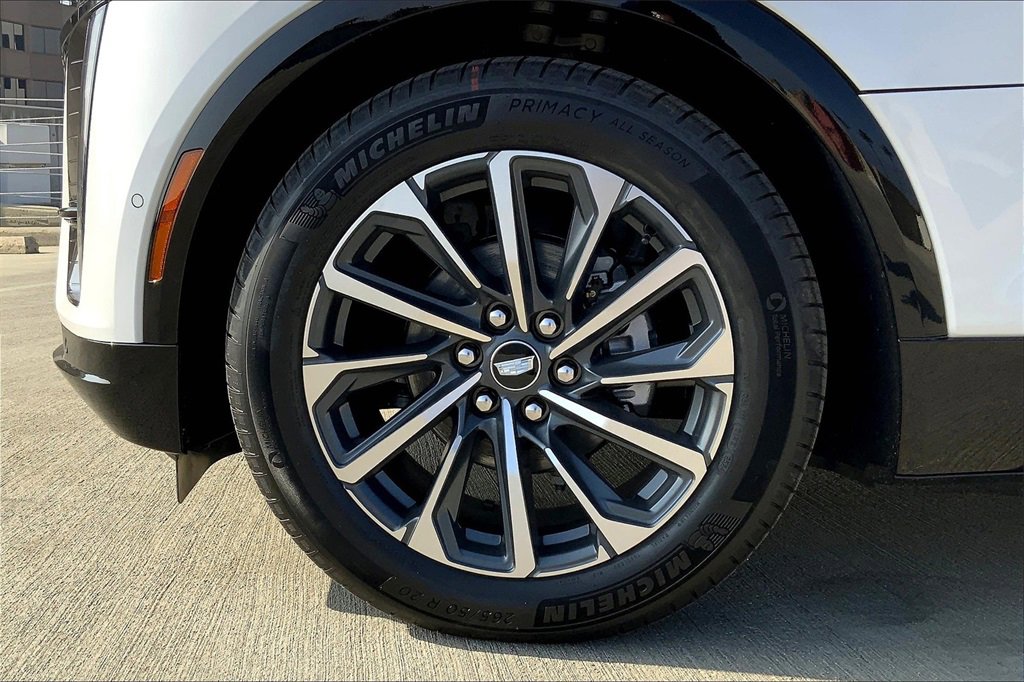 2025 Cadillac Lyriq Sport photo 12