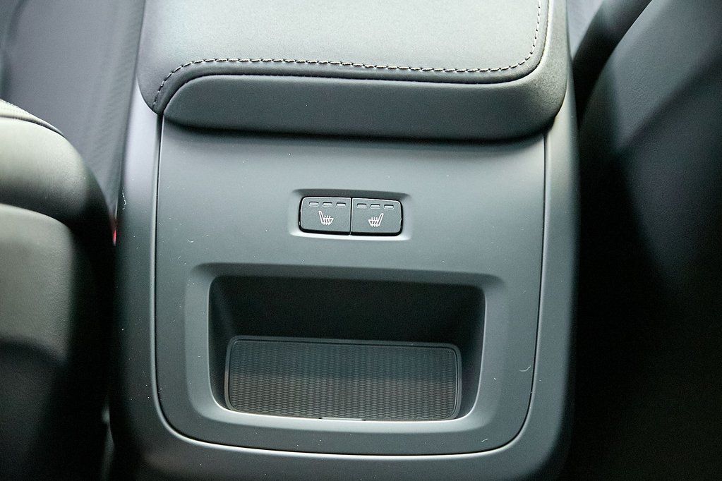 2026 VOLVO XC60 - Image 21