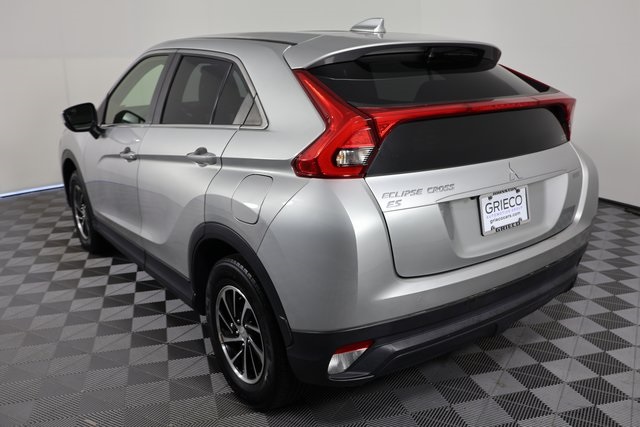 2020 Mitsubishi Eclipse Cross ES photo 4