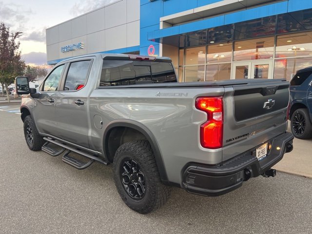 2024 Chevrolet Silverado 1500 ZR2 photo 3