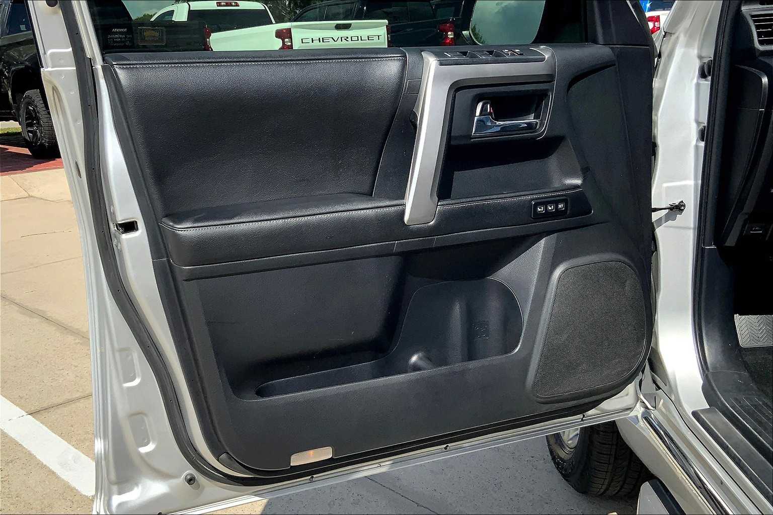 2014 Toyota 4Runner Limited photo 20
