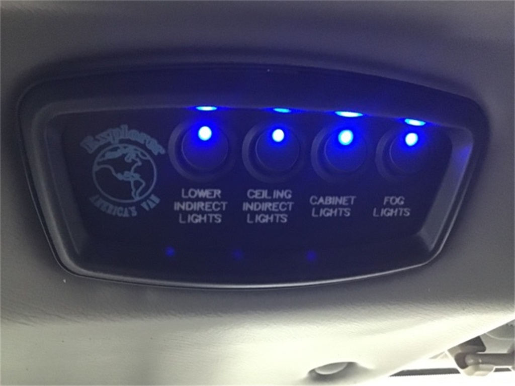2023 Gmc Savana photo 32