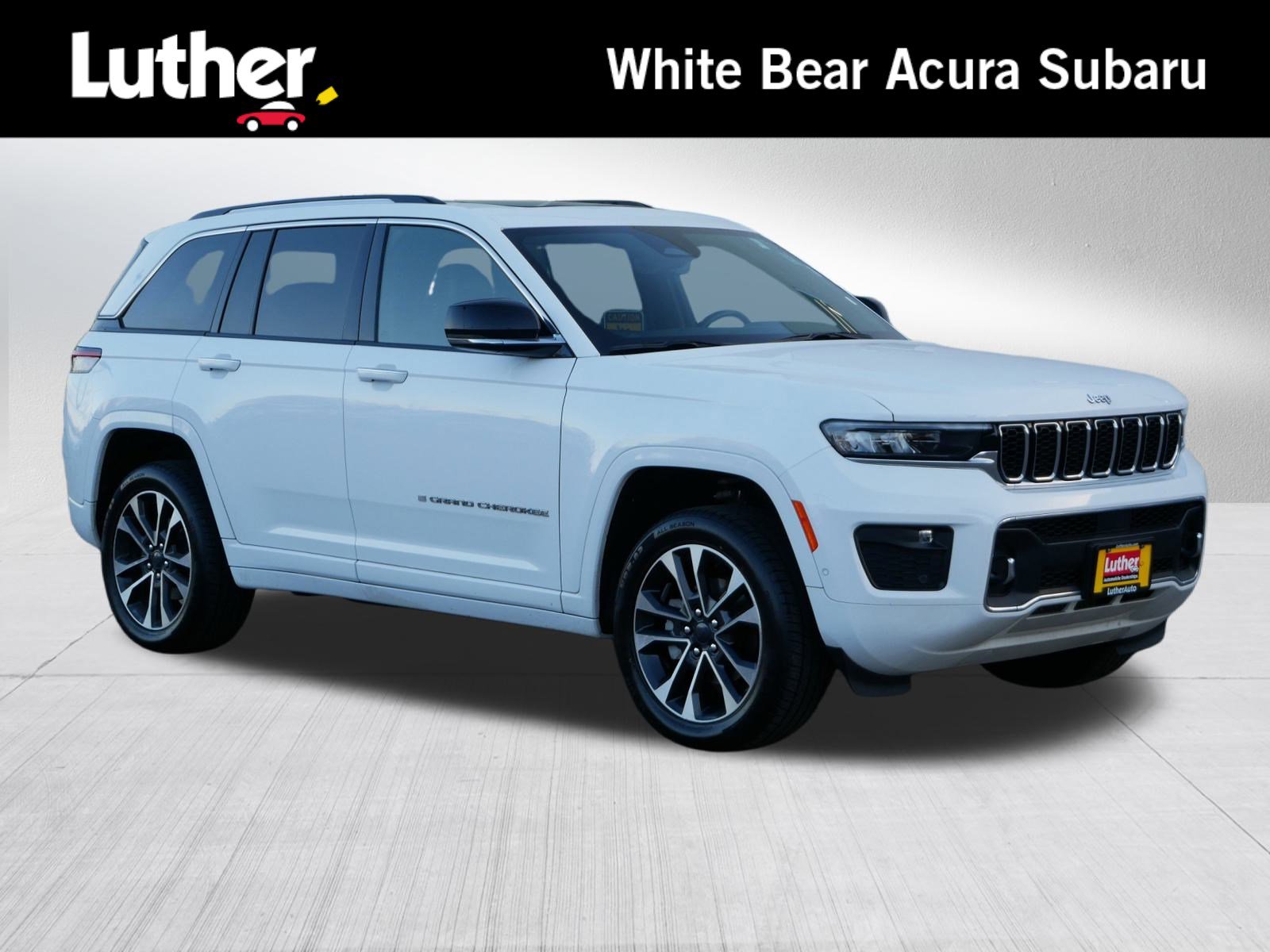 2022 Jeep Grand Cherokee Overland's photo