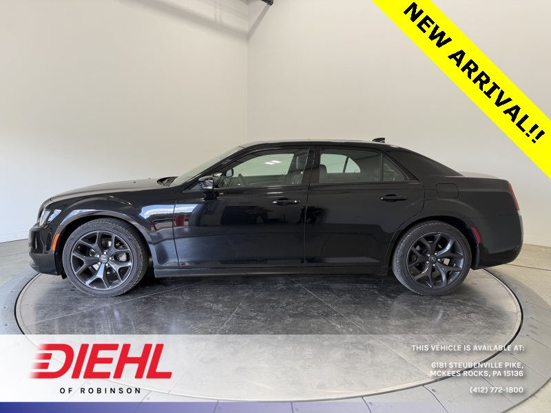 2022 Chrysler 300 S photo 4