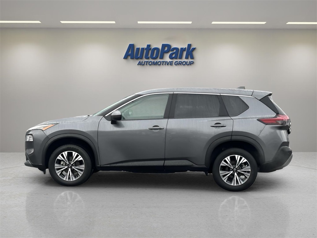 2023 Nissan Rogue SV photo 3