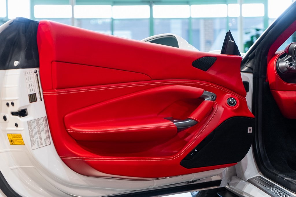 2023 Ferrari F8 Spider Base photo 21