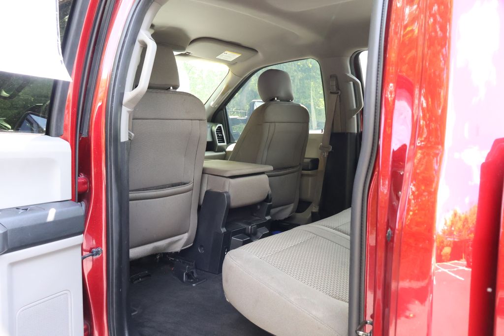 2018 Ford F-150 XLT photo 39