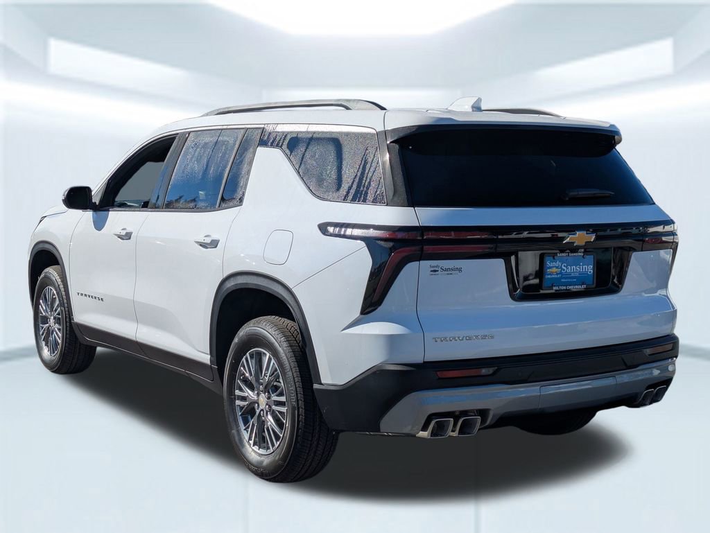 2026 Chevrolet Traverse photo 3