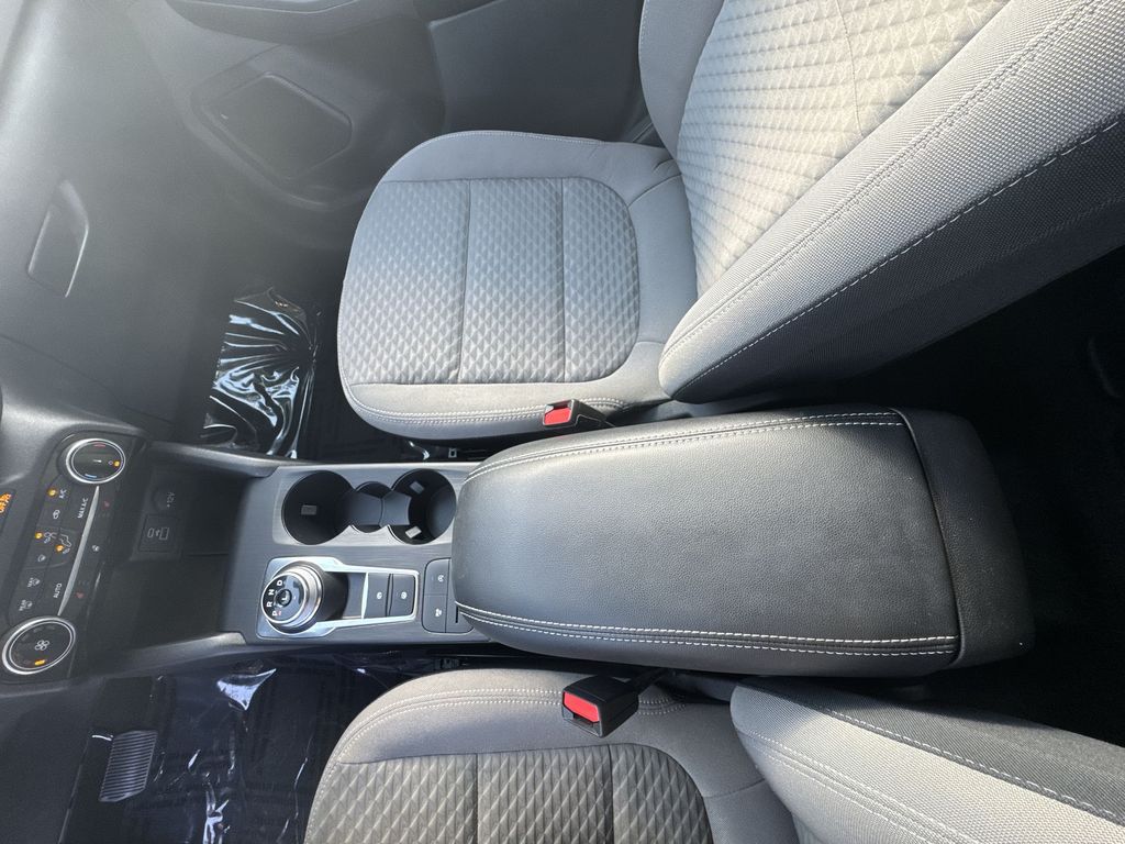 2022 Ford Escape SE photo 22
