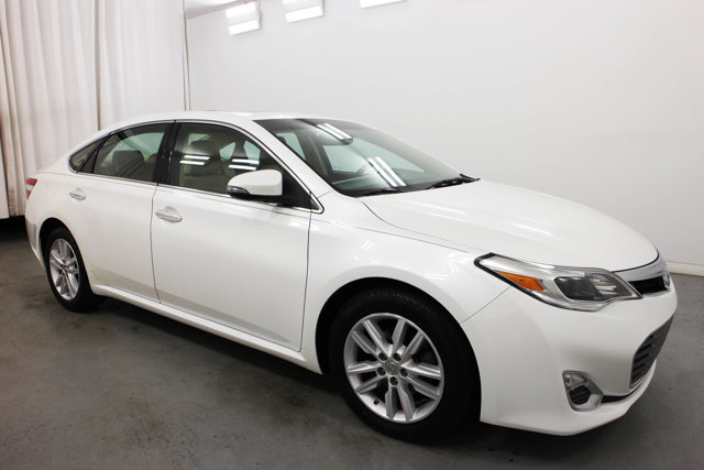 2014 Toyota Avalon XLE Premium photo 2