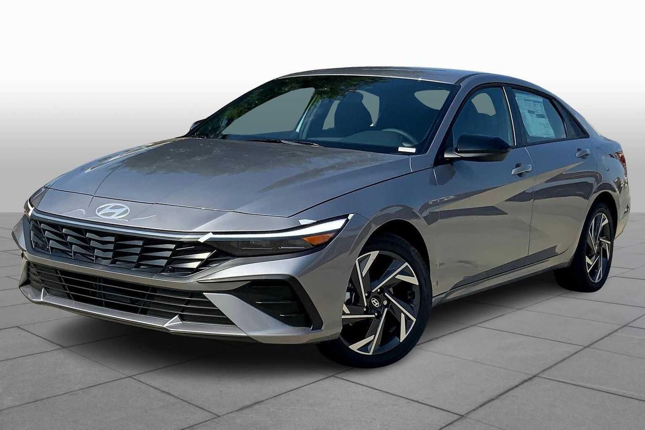 2025 Hyundai Elantra Blue's photo