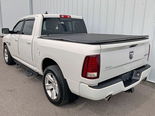 2016 Ram 1500 Sport photo 4