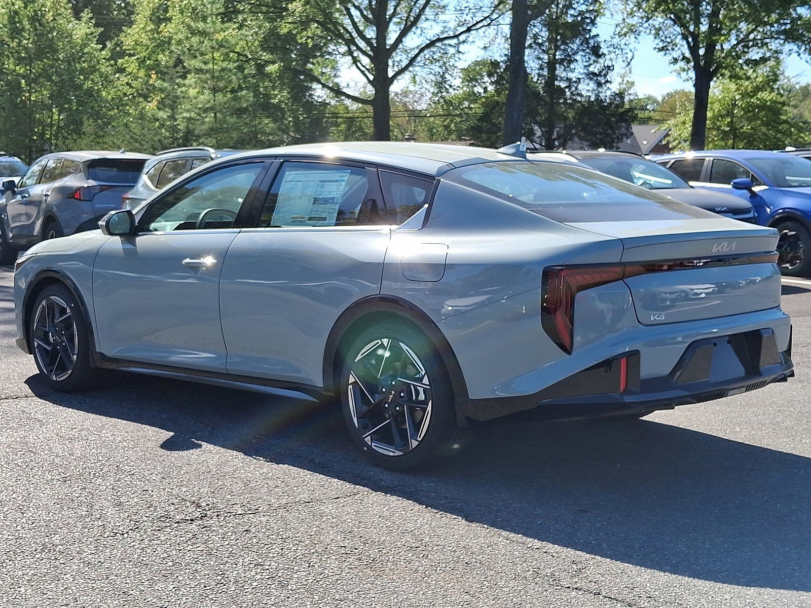 2025 Kia K4 GT-Line photo 2
