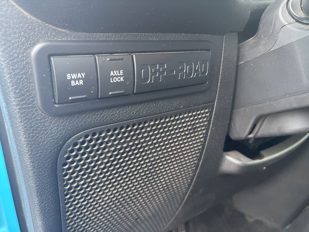 2017 Jeep Wrangler Unlimited Rubicon photo 12