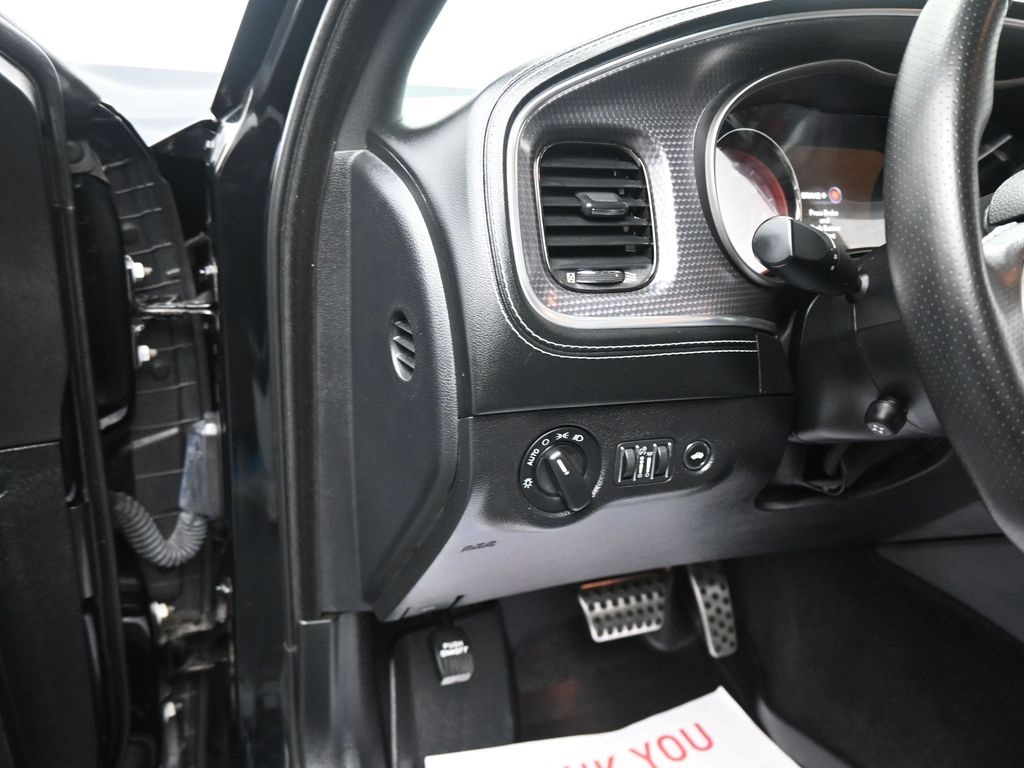 2019 Dodge Charger SRT8 Hellcat photo 2