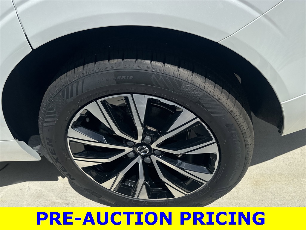 2024 Volvo XC60 B5 Plus photo 6