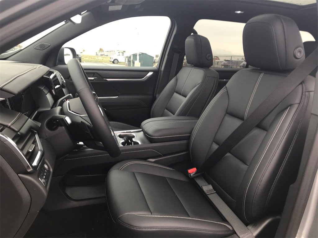 2026 GMC ACADIA - Image 15