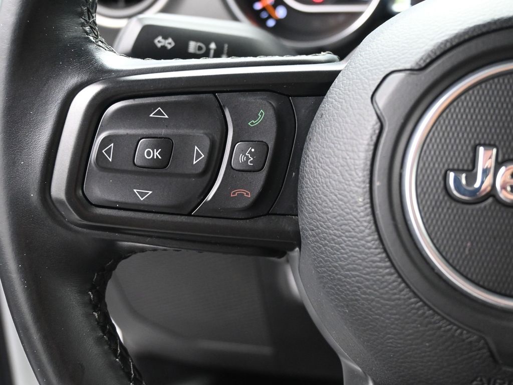 2021 Jeep Gladiator Willys photo 9