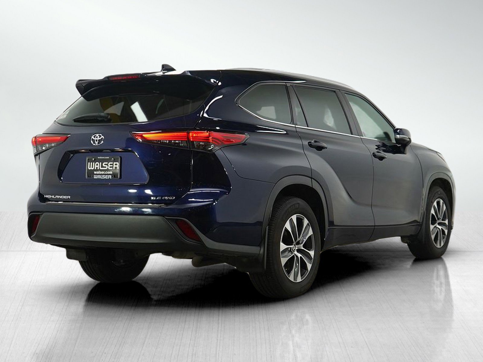 2022 Toyota Highlander XLE photo 4