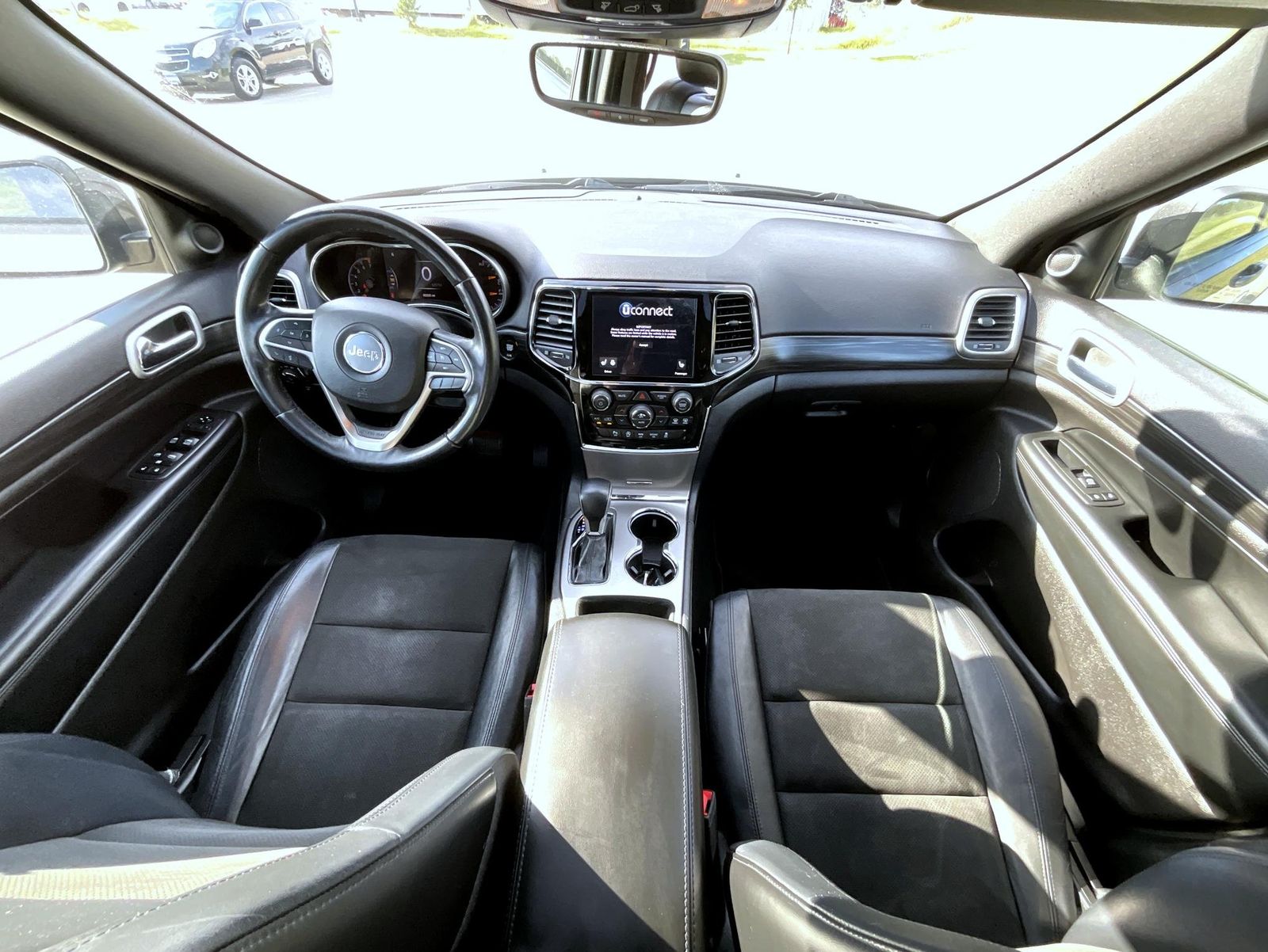 2020 Jeep Grand Cherokee Altitude photo 14