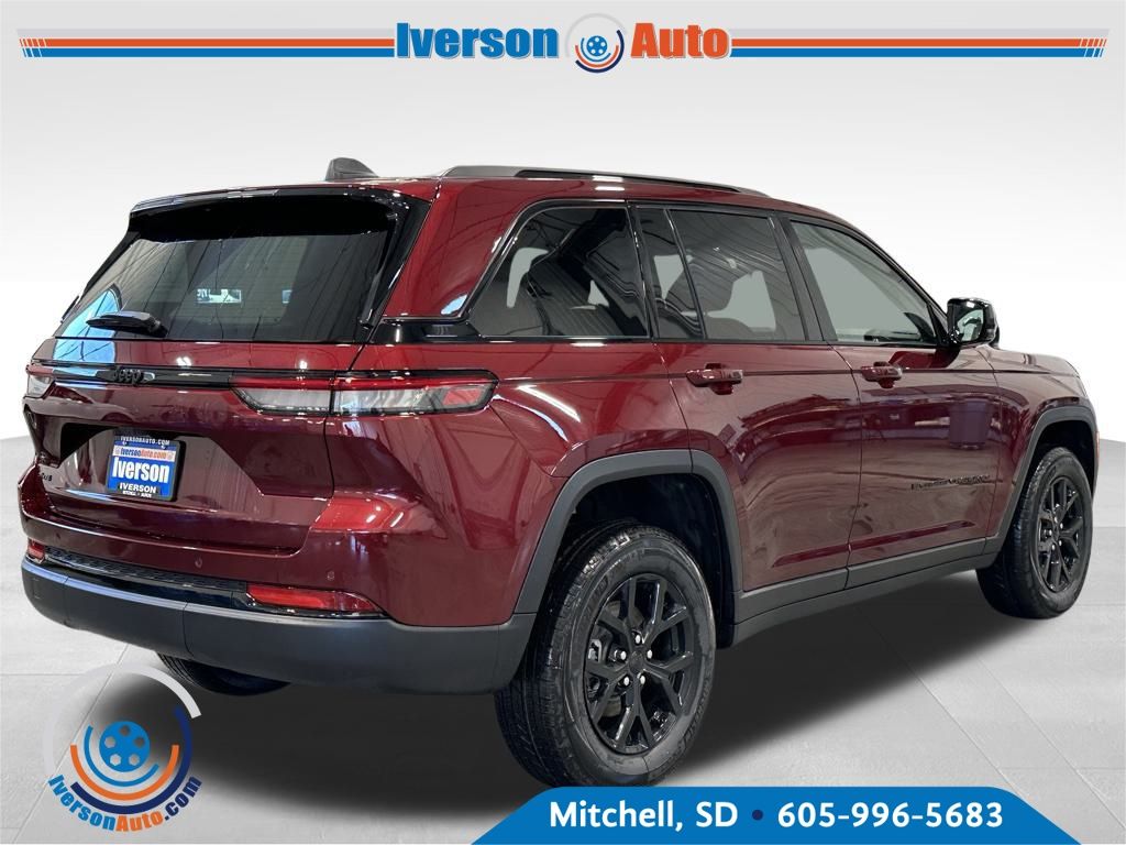 2025 Jeep Grand Cherokee Altitude X photo 3