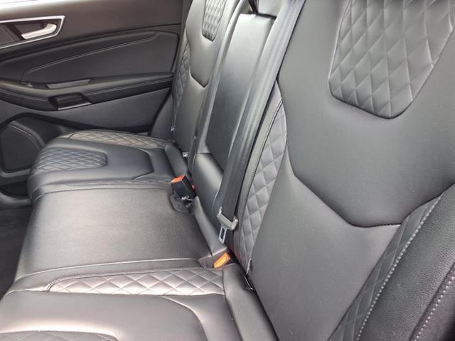 2024 Ford Edge Titanium photo 7