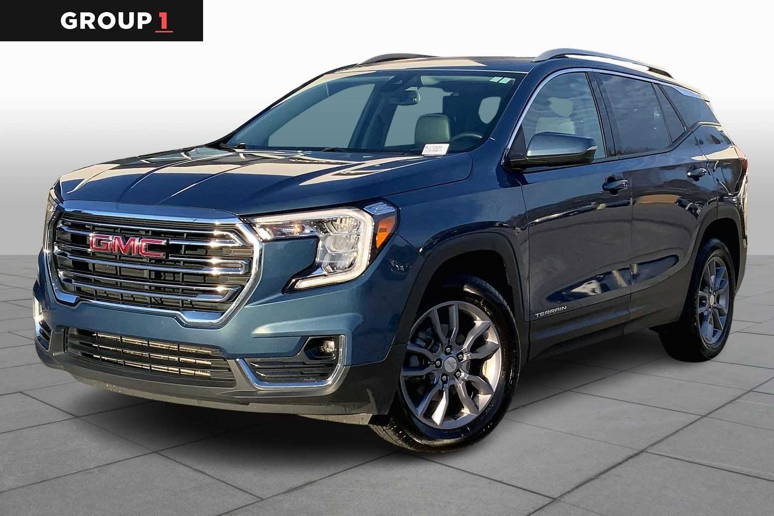 2024 GMC Terrain SLT's photo