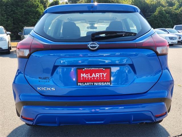 2025 Nissan Kicks Play S photo 4