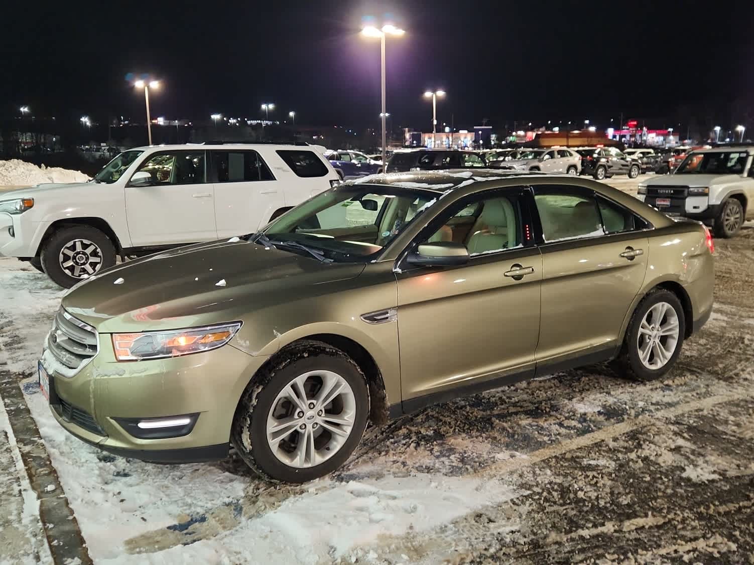 2013 Ford Taurus SEL's photo